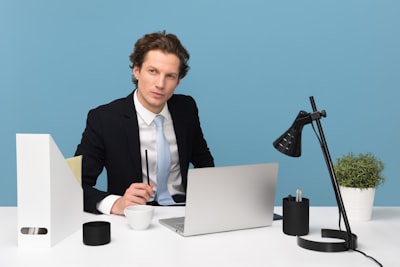 AI Chatbots vs. Live Chat: Measure the Support Outcome